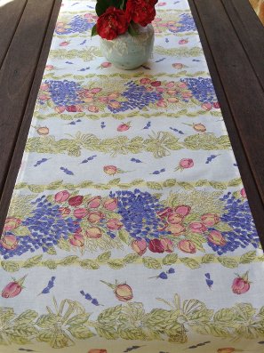 roses and lavender table runner