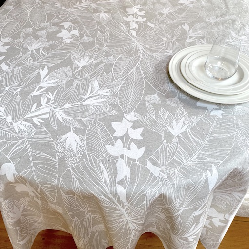 acrylic coated french tablecloth seats 8 with flowers designs