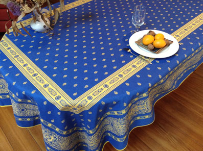 Colorful cotton dinner napkins in a beautiful Provencal jacquard
