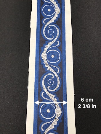 blue and white scroll border fabric for quilts