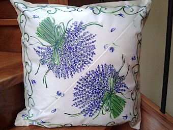 provencal cushion with lavender