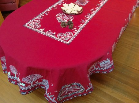 Luxury red christmas tablecloth